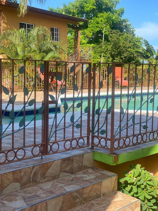 Montego Bay, Ironshore Luxury Studio Exterior foto
